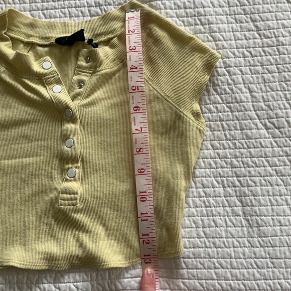 🎉 BOGO! 2/$12! Urban Outfitters Crop Top - Picture 5 of 6